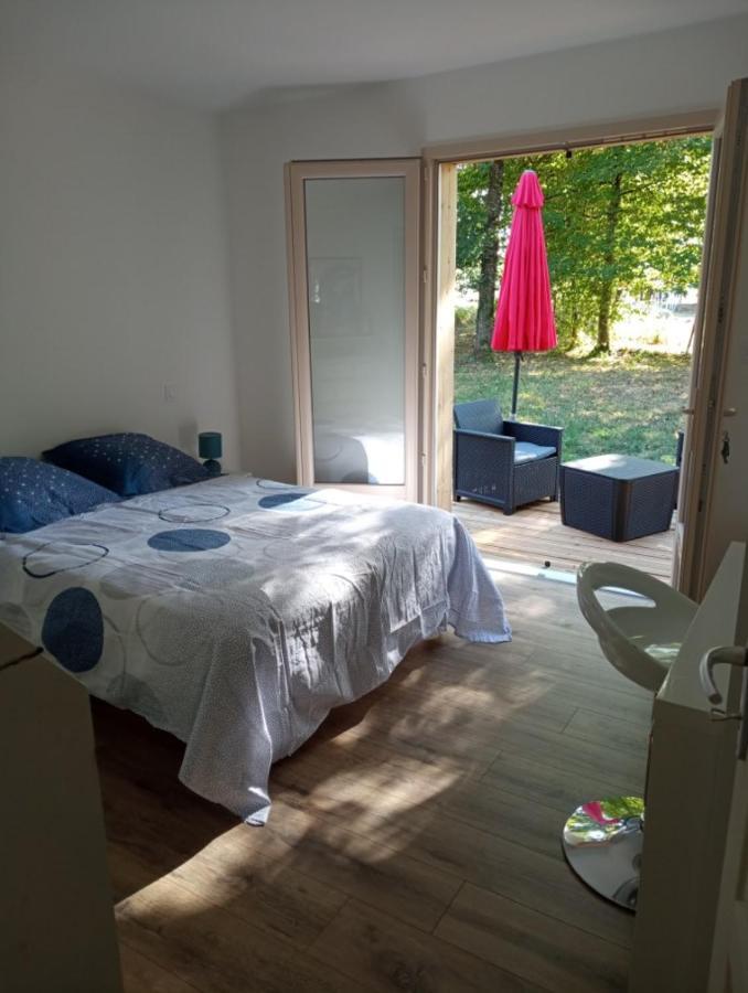 Chambre Au Calme Entouree Par La Nature. Сан-Леон-сюр-Вежер Екстериор снимка